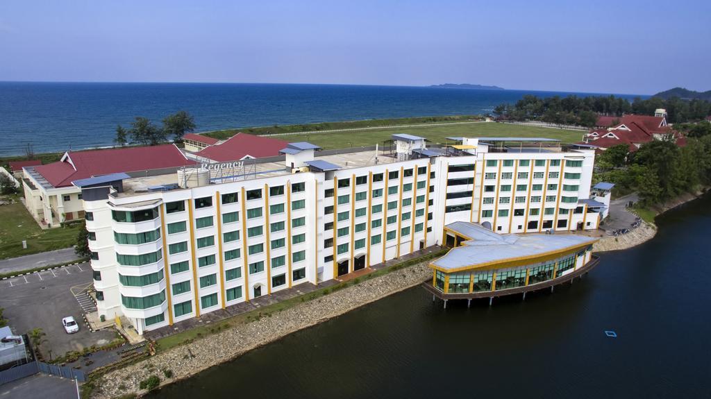 The Regency Waterfront Hotel 쿠알라트렝가누 외부 사진